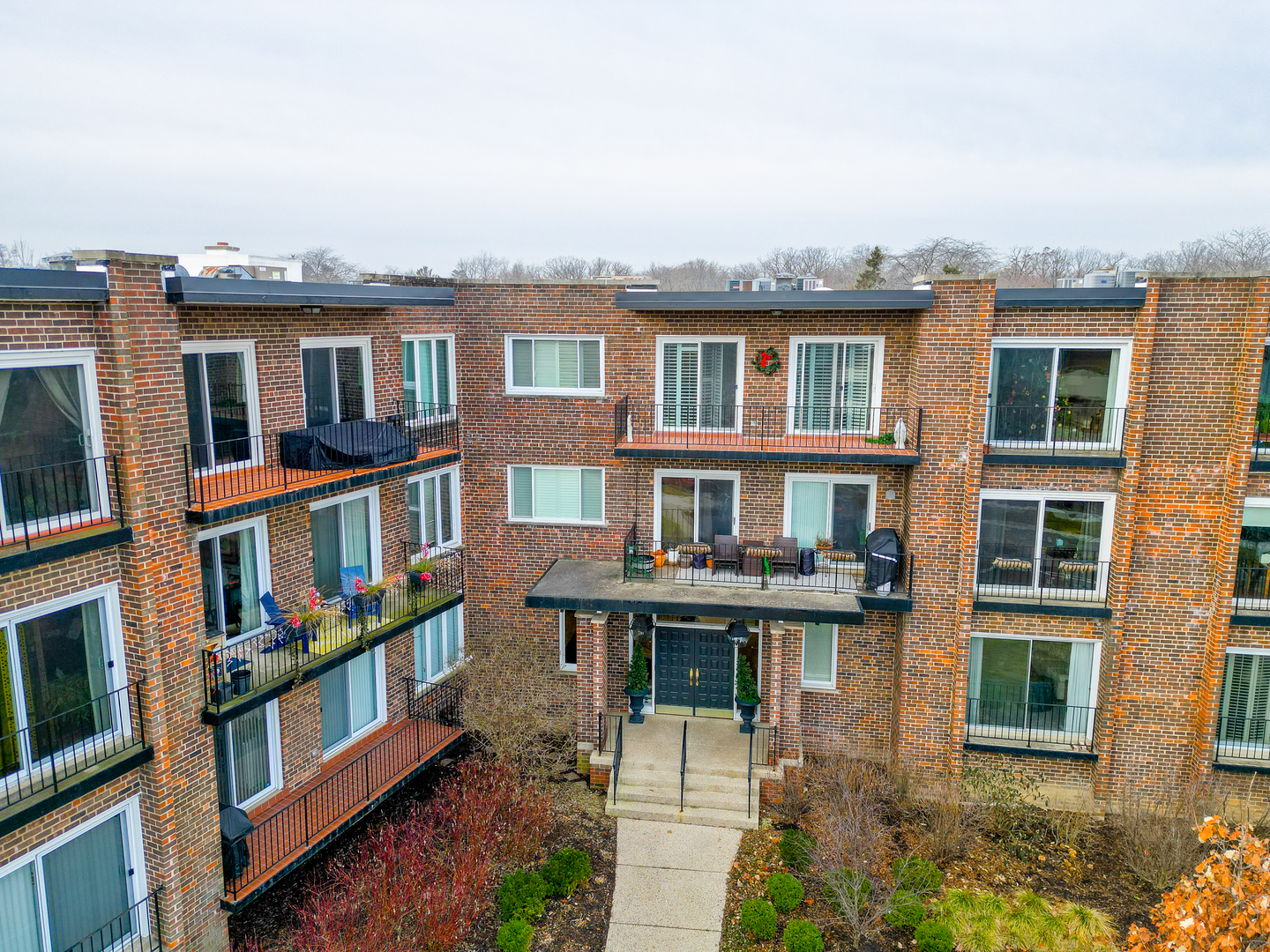 1230 N Western Avenue Unit: 201
