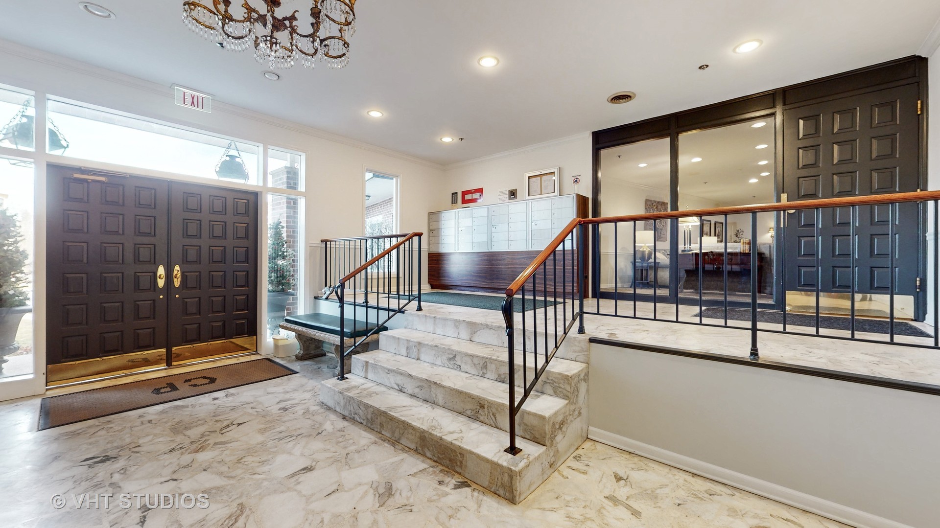 1230 N Western Avenue Unit: 201