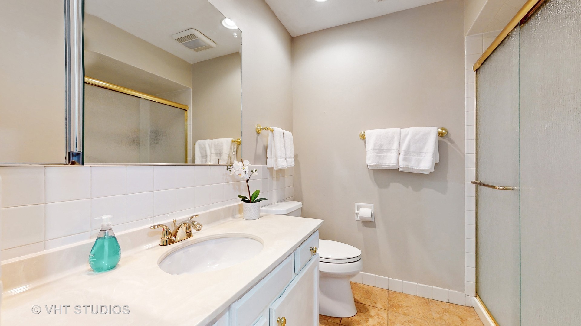 1230 N Western Avenue Unit: 201