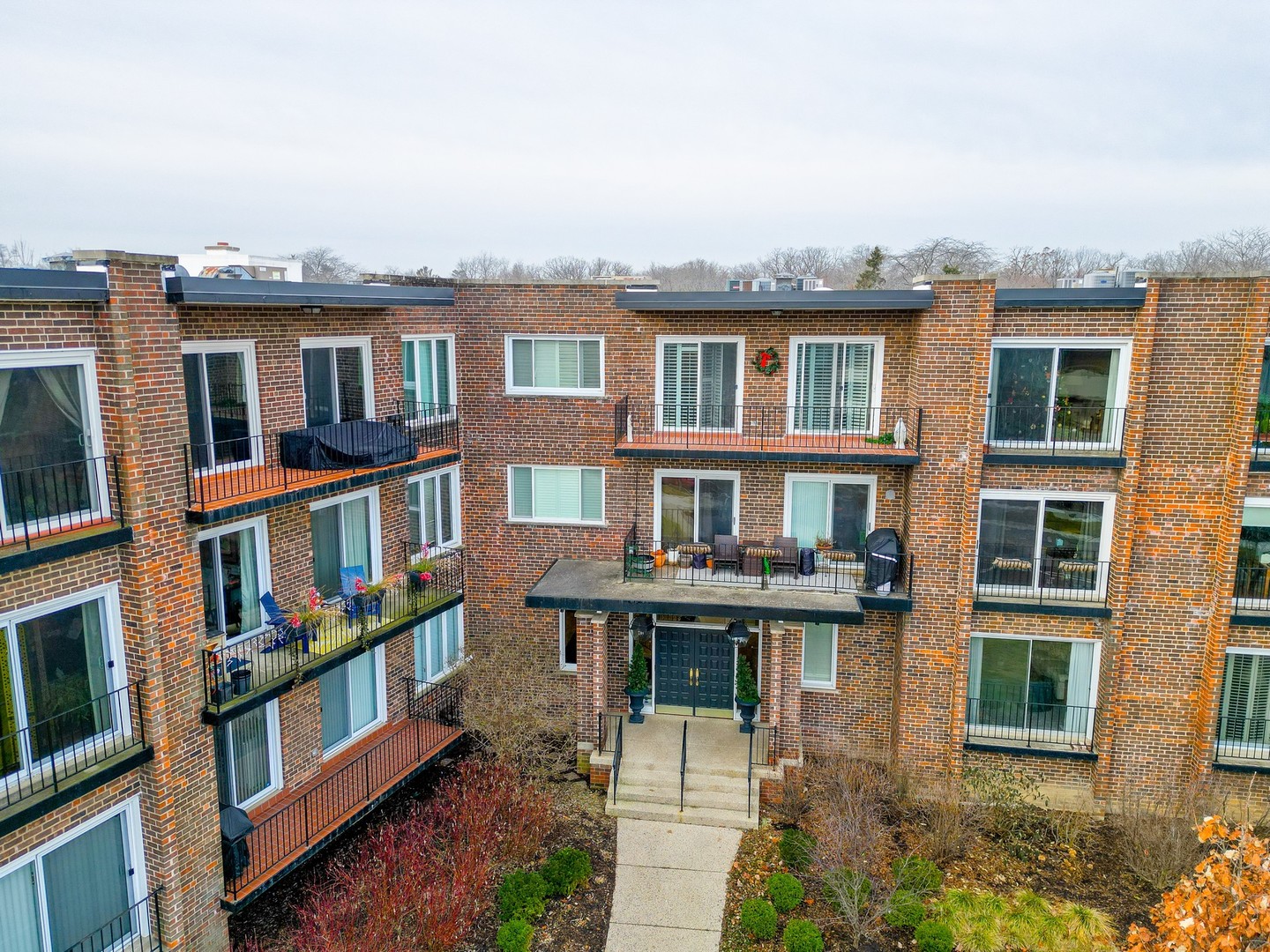 1230 N Western Avenue Unit: 201