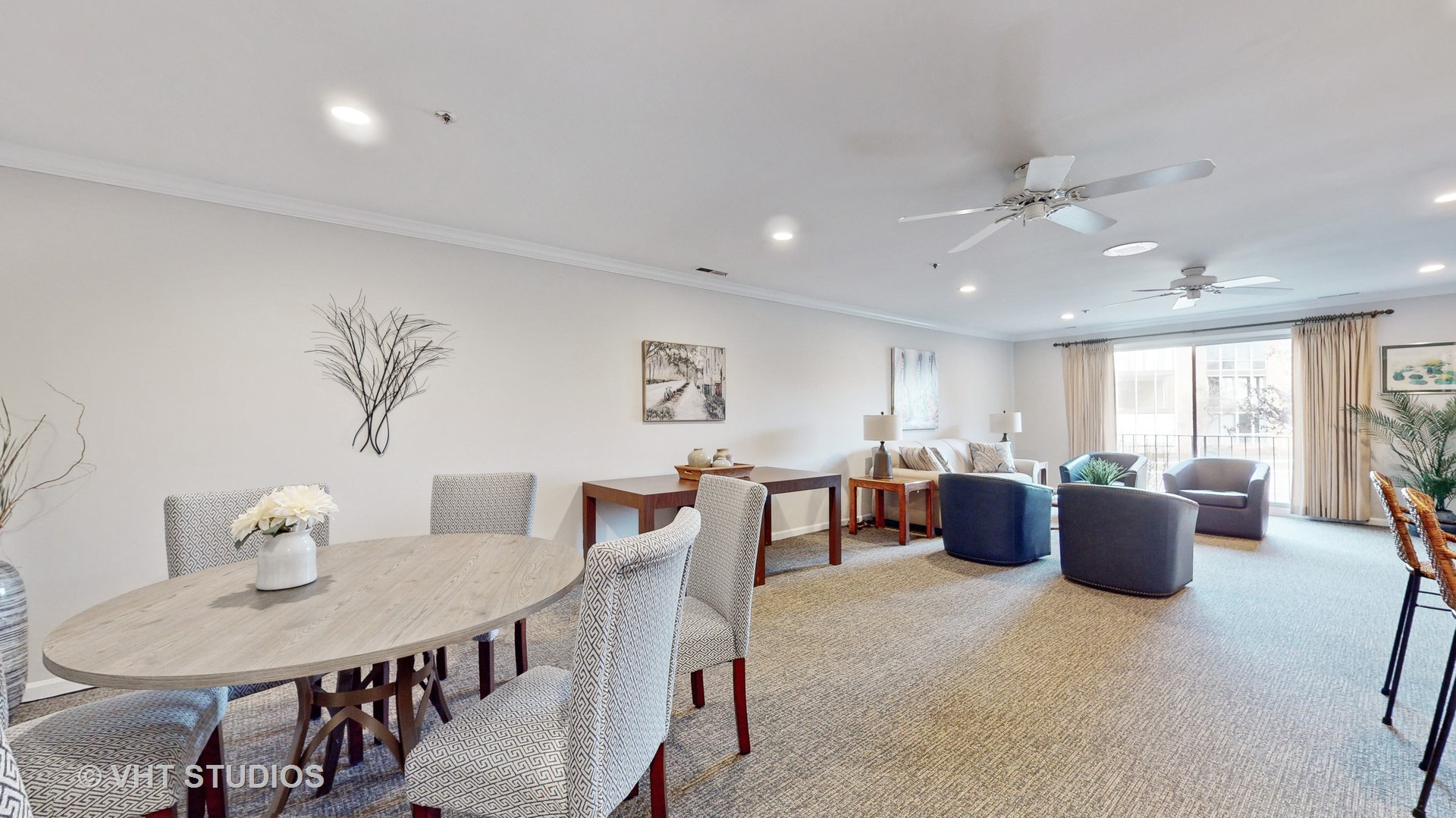 1230 N Western Avenue Unit: 201