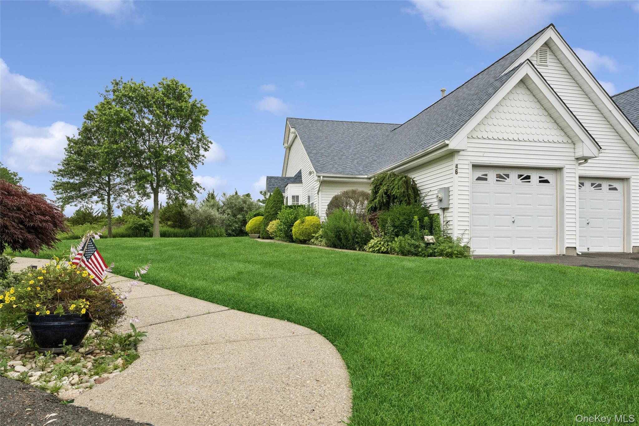 46 Summerfield Lane N
