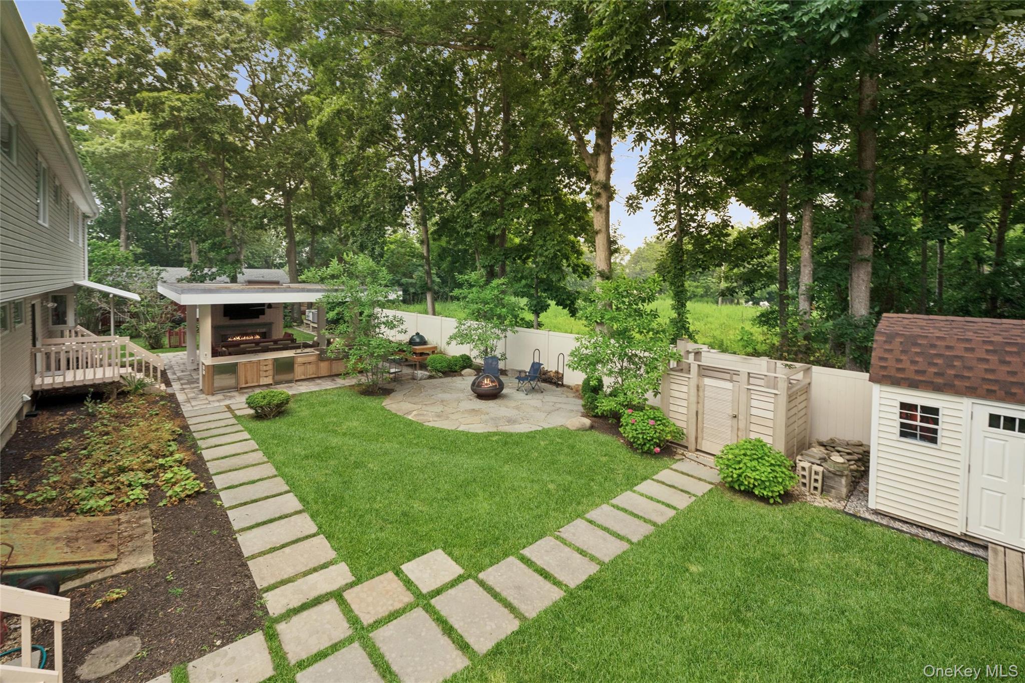 185 Inlet Lane