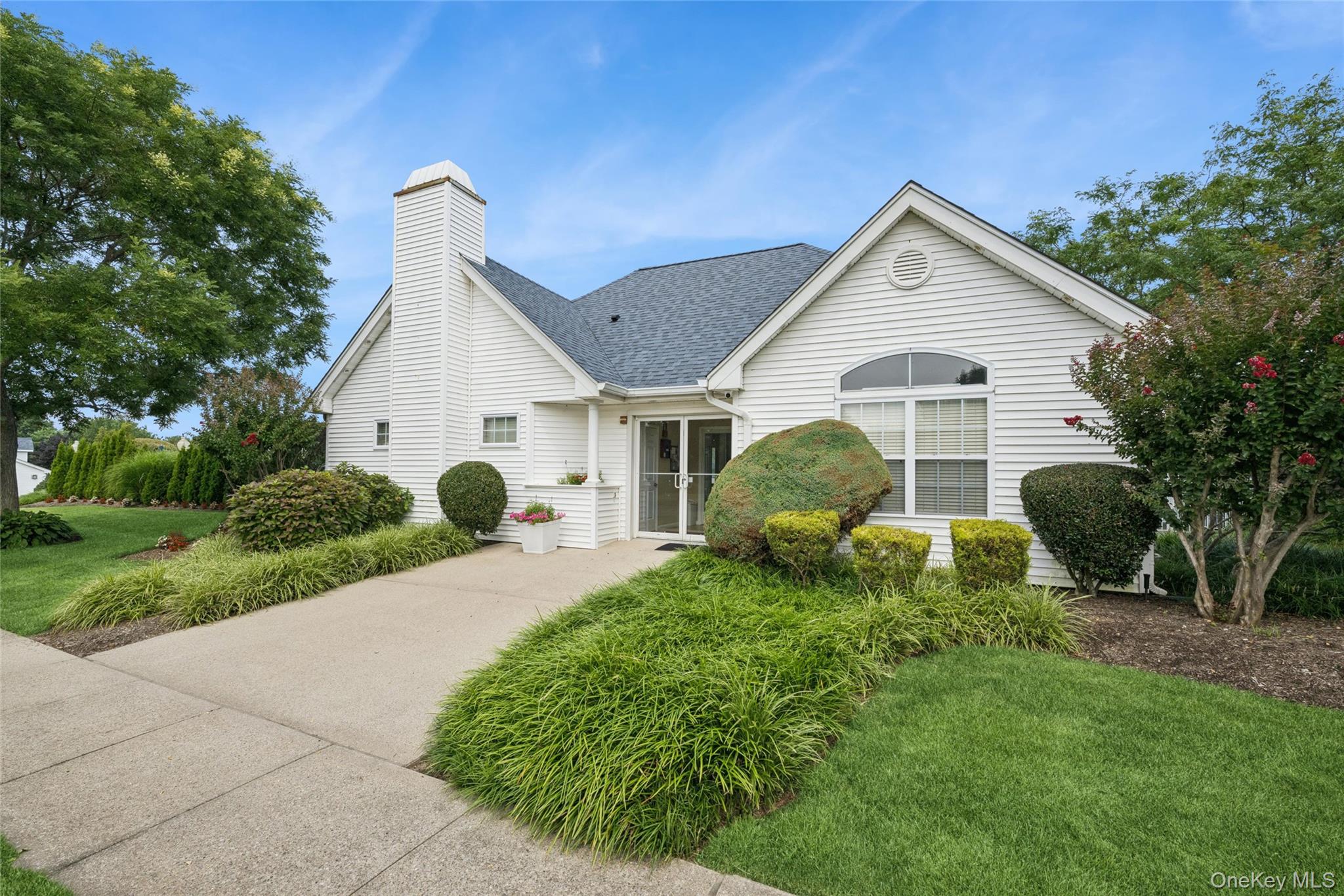 3 Summerfield Lane S