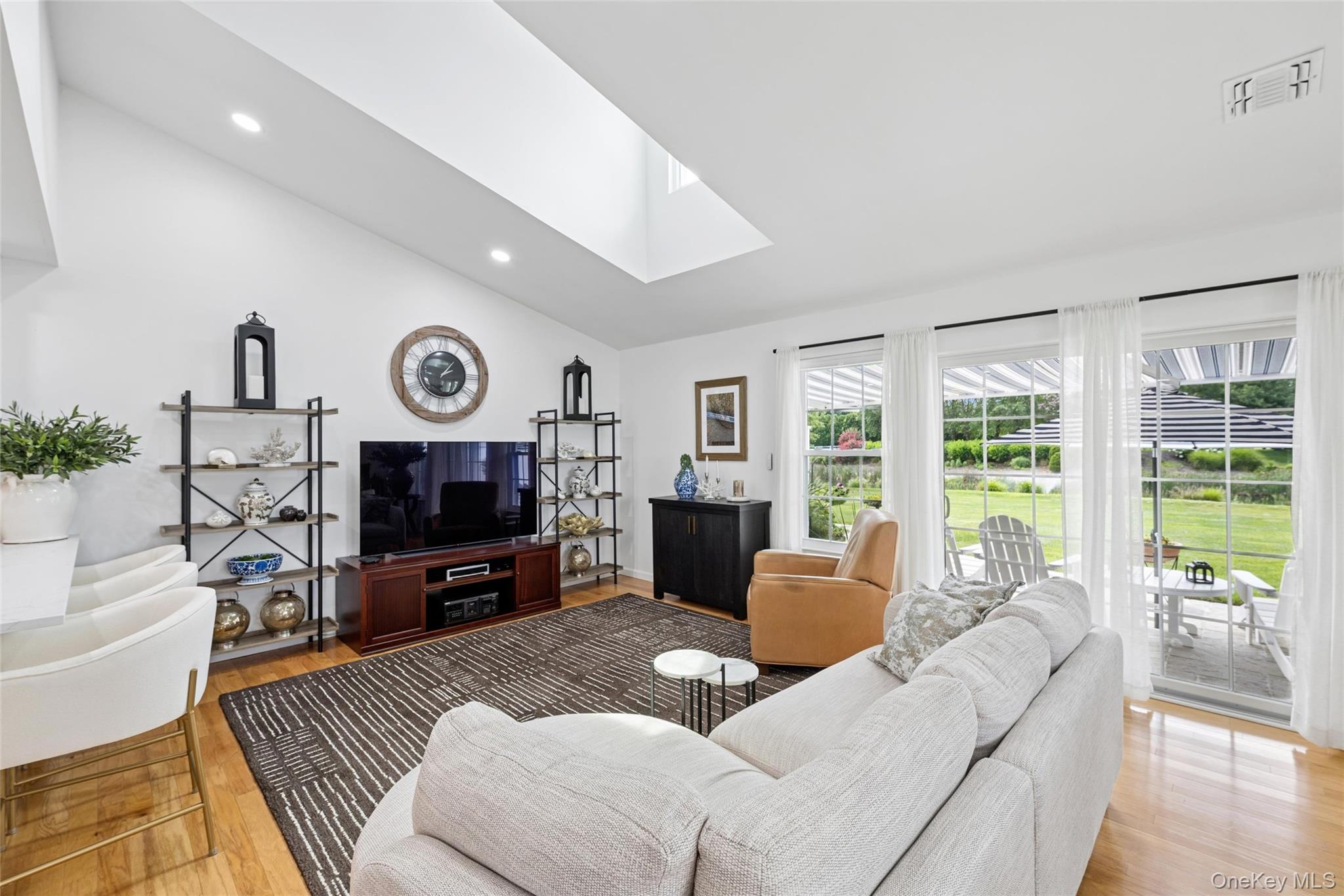 3 Summerfield Lane S