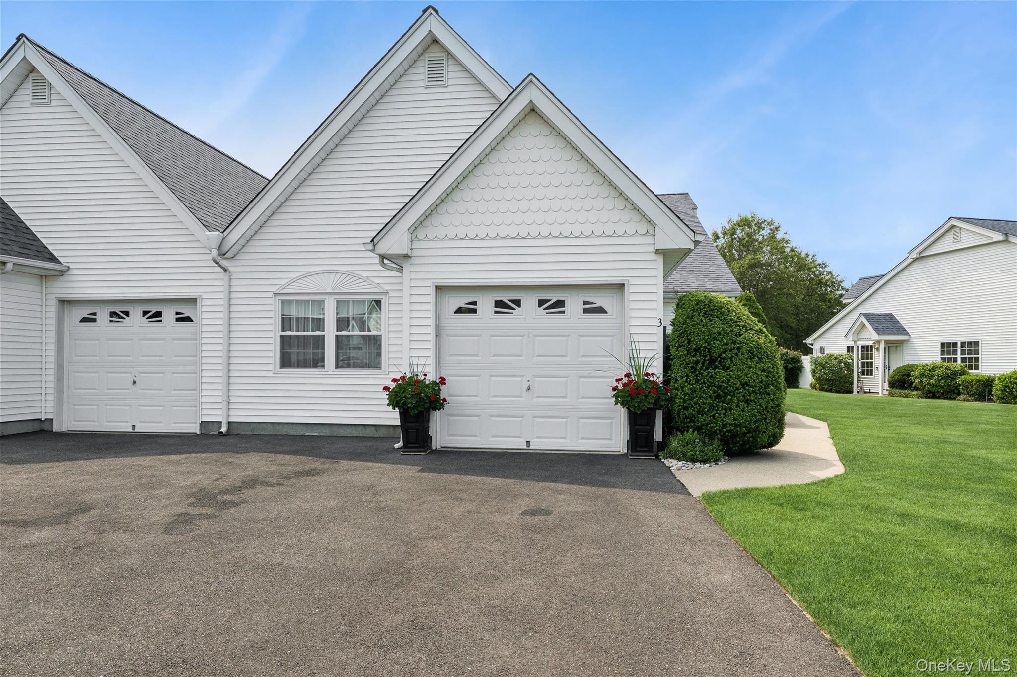 3 Summerfield Lane S