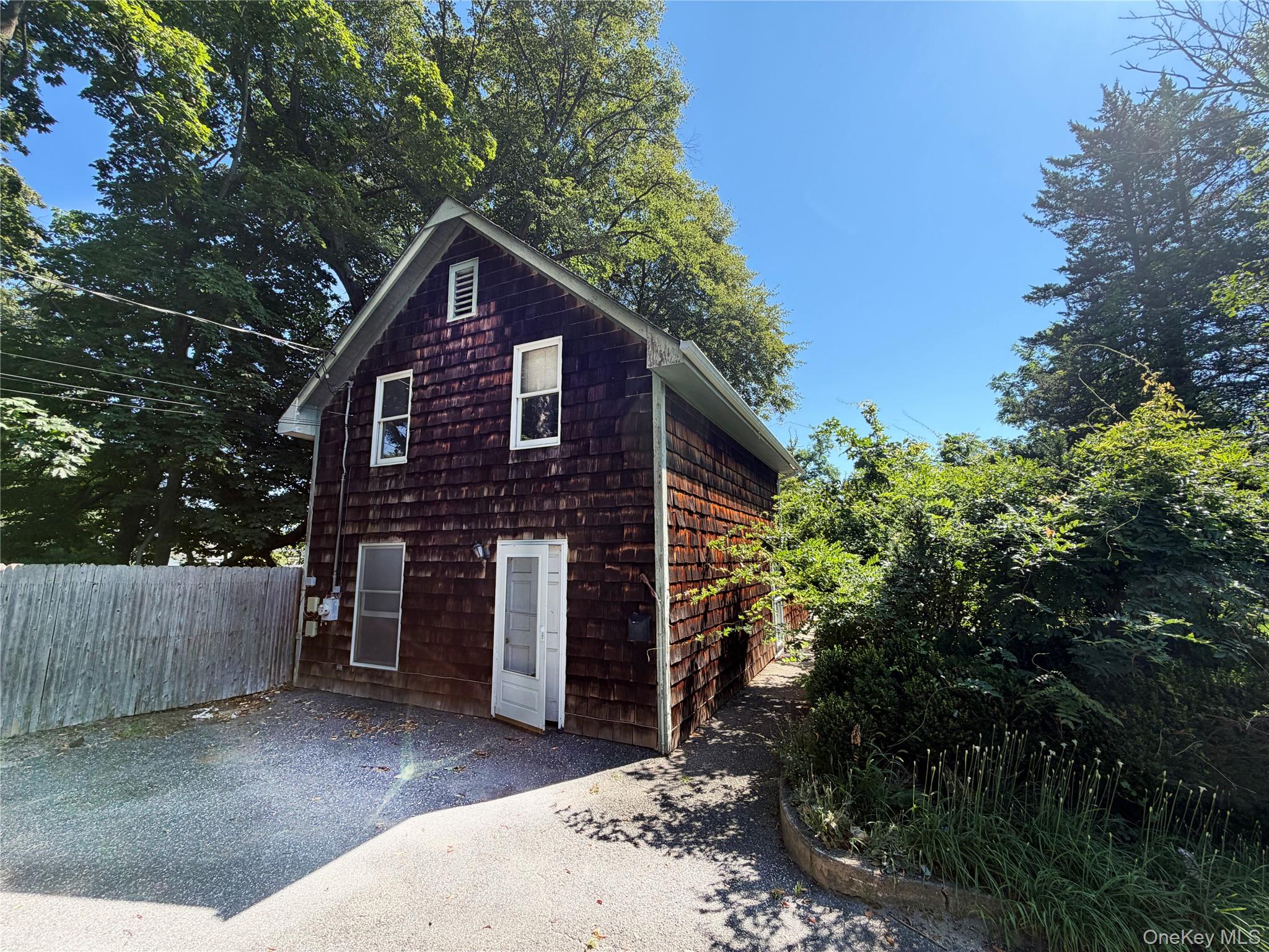 75 Old Field Road