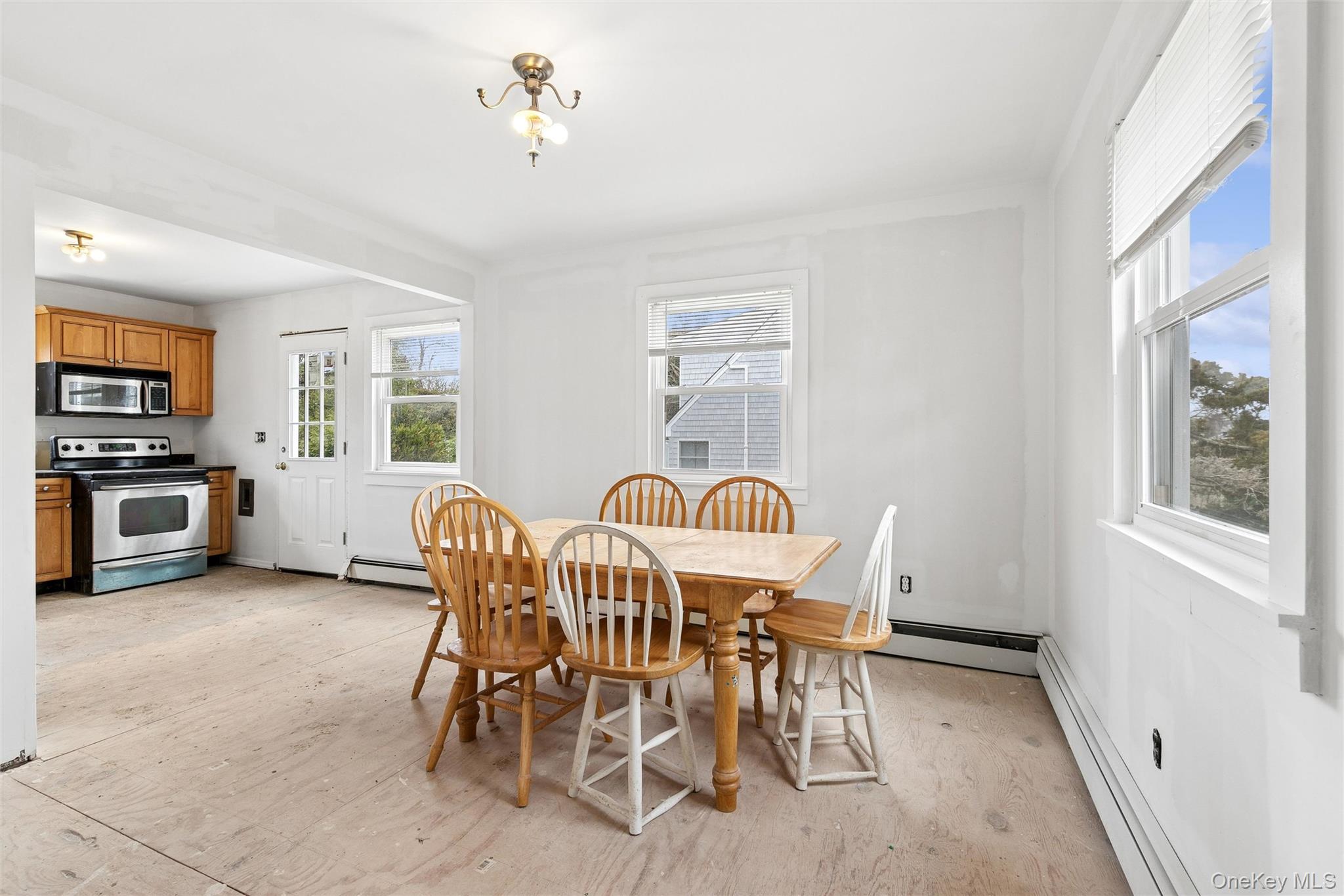 56 Inlet Road W