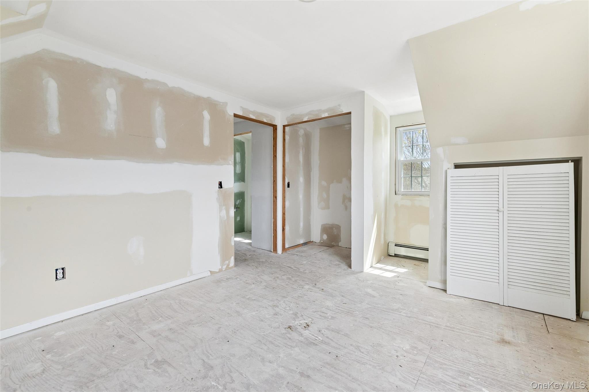 56 Inlet Road W
