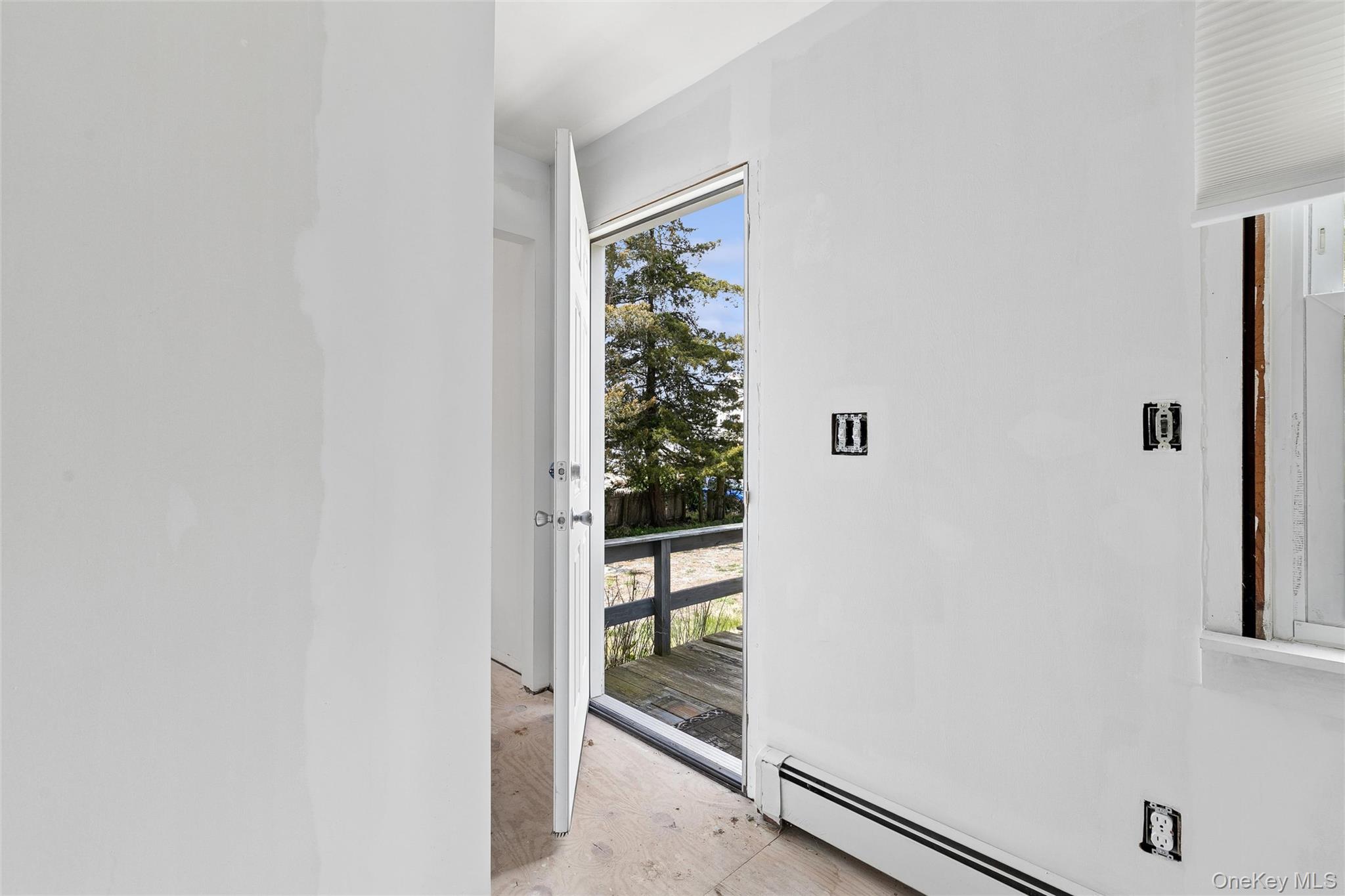 56 Inlet Road W