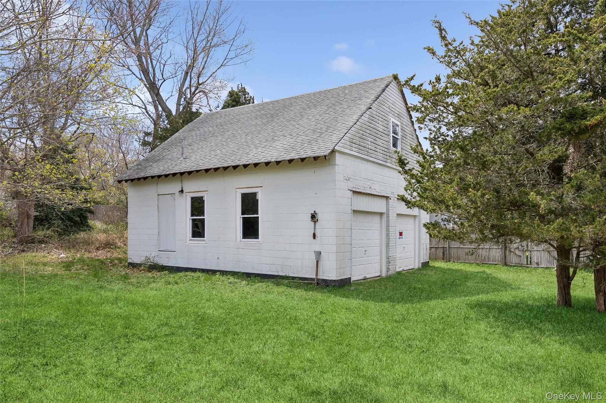 56 Inlet Road W