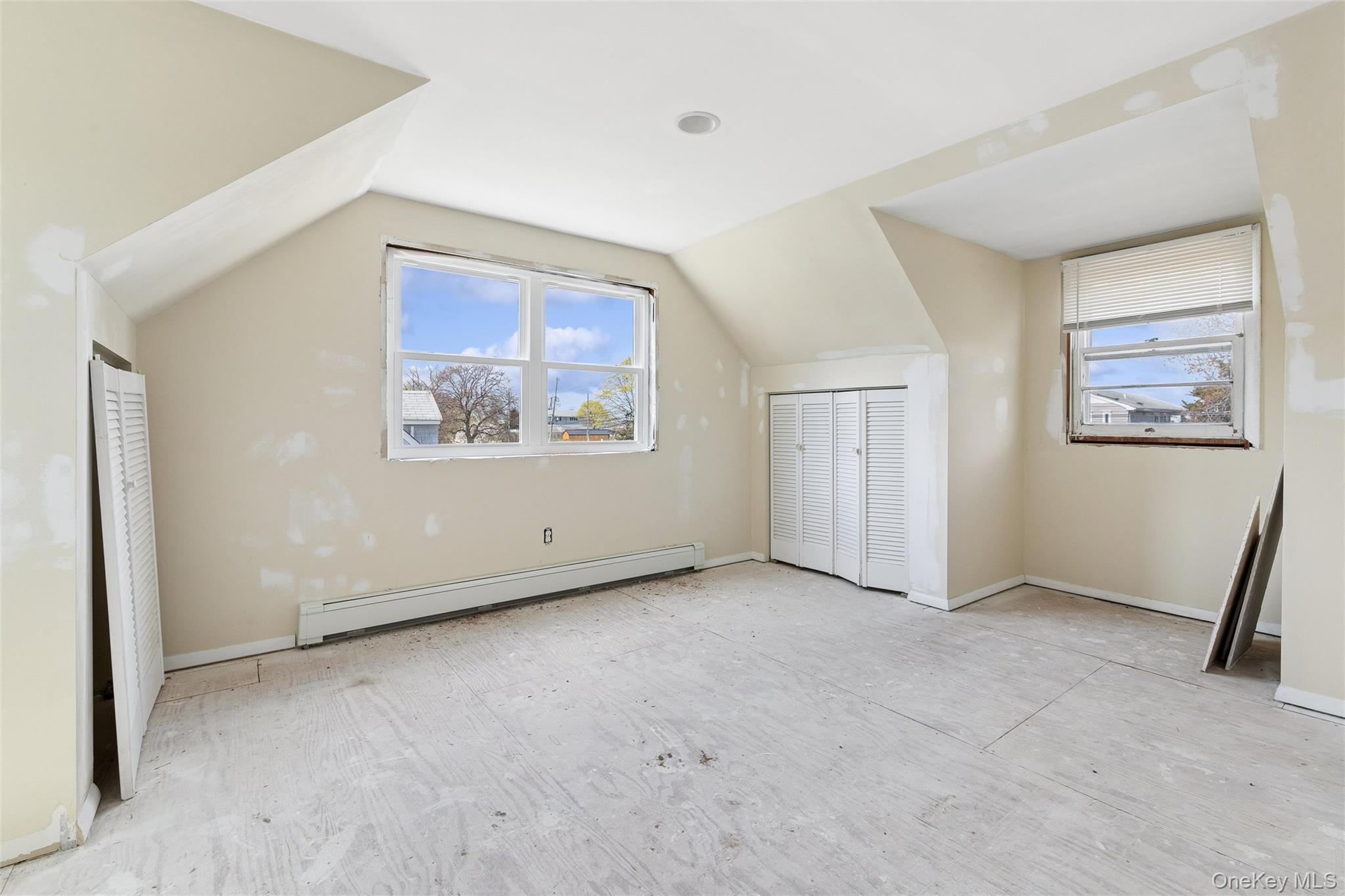 56 Inlet Road W