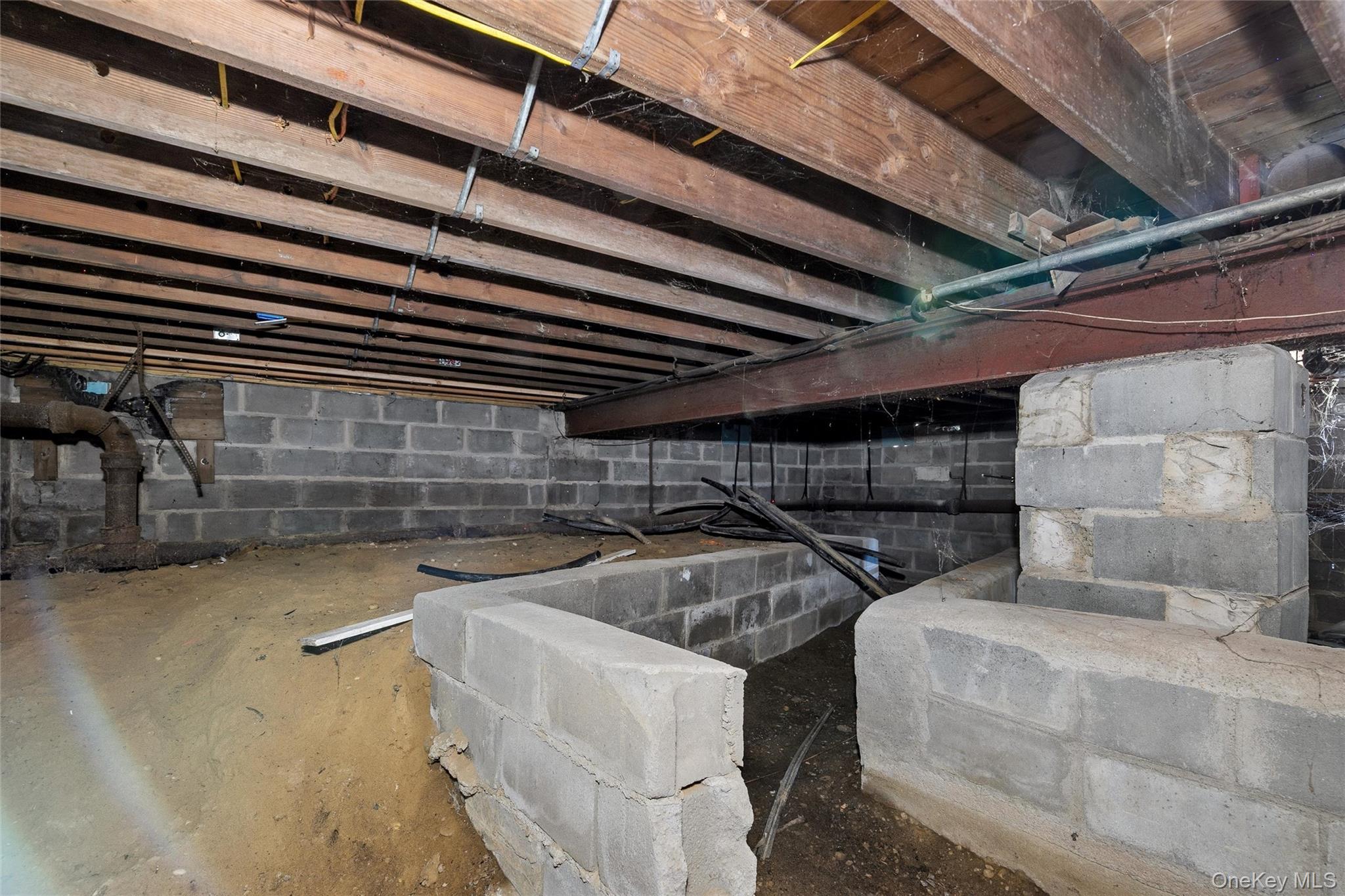 56 Inlet Road W