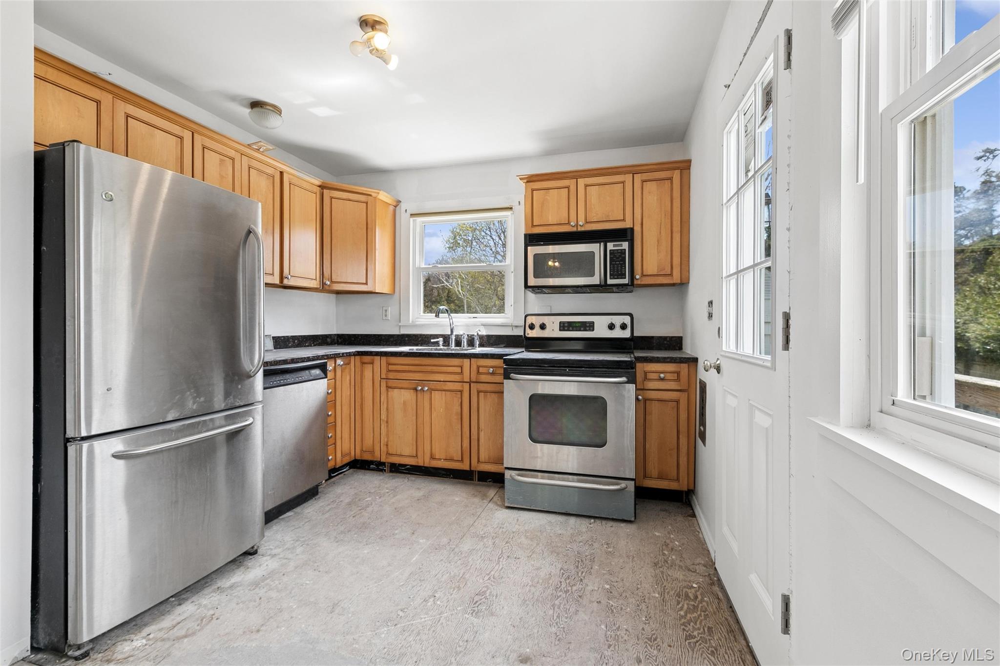 56 Inlet Road W