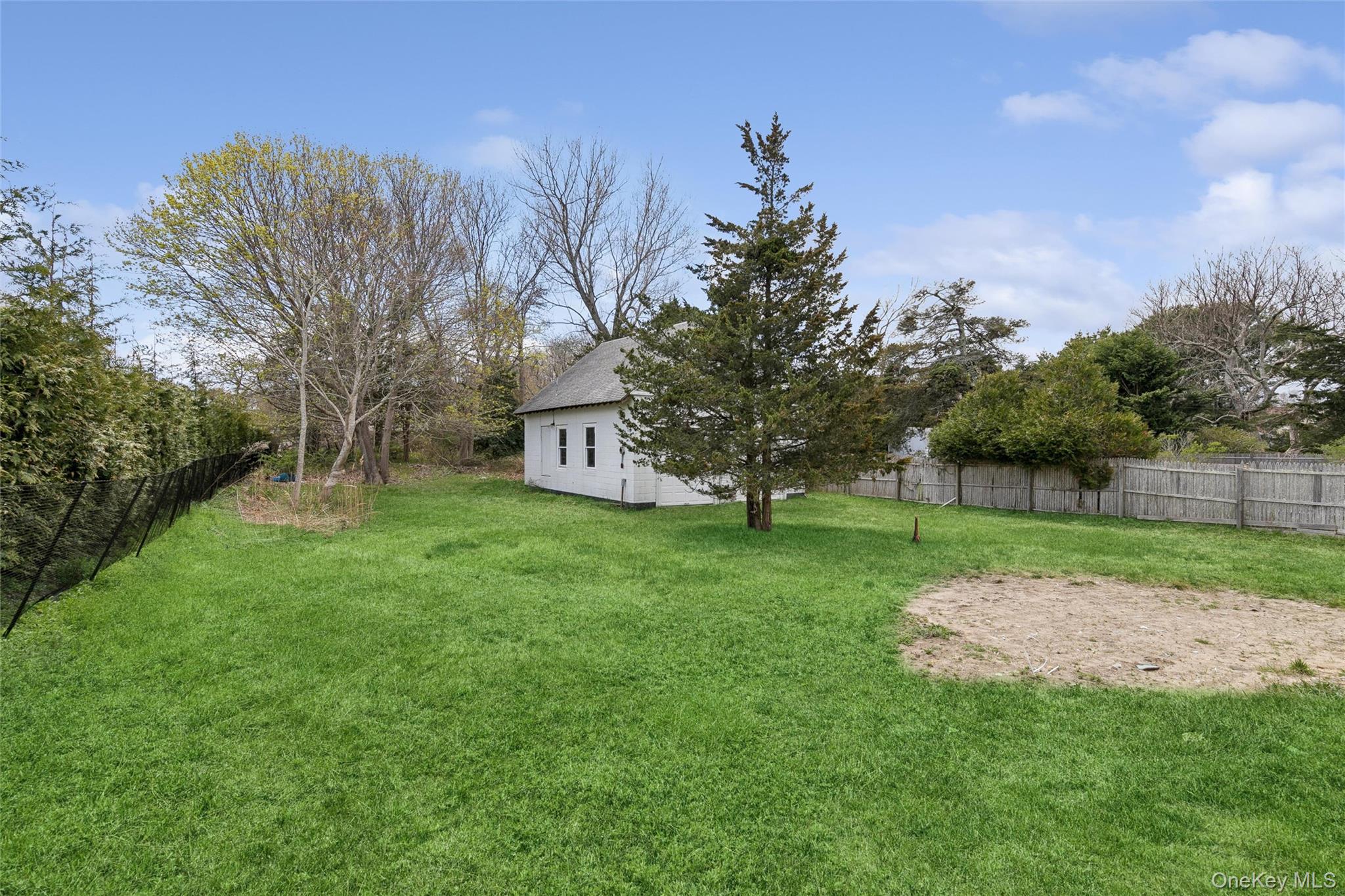 56 Inlet Road W
