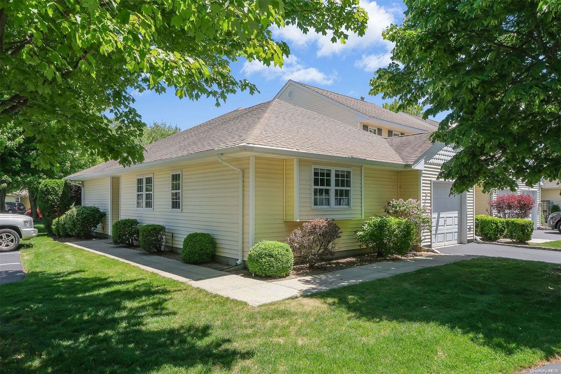 49 Strawberry Commons Unit: 49