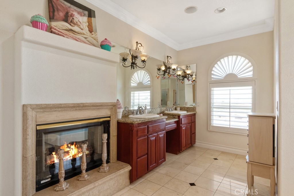 12865 Amberwood Lane