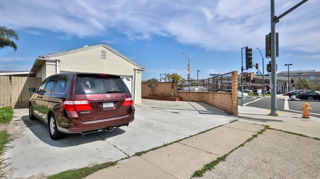 12121 Euclid Street