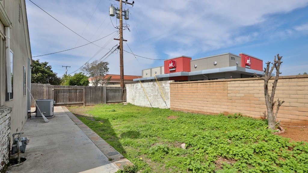 12121 Euclid Street