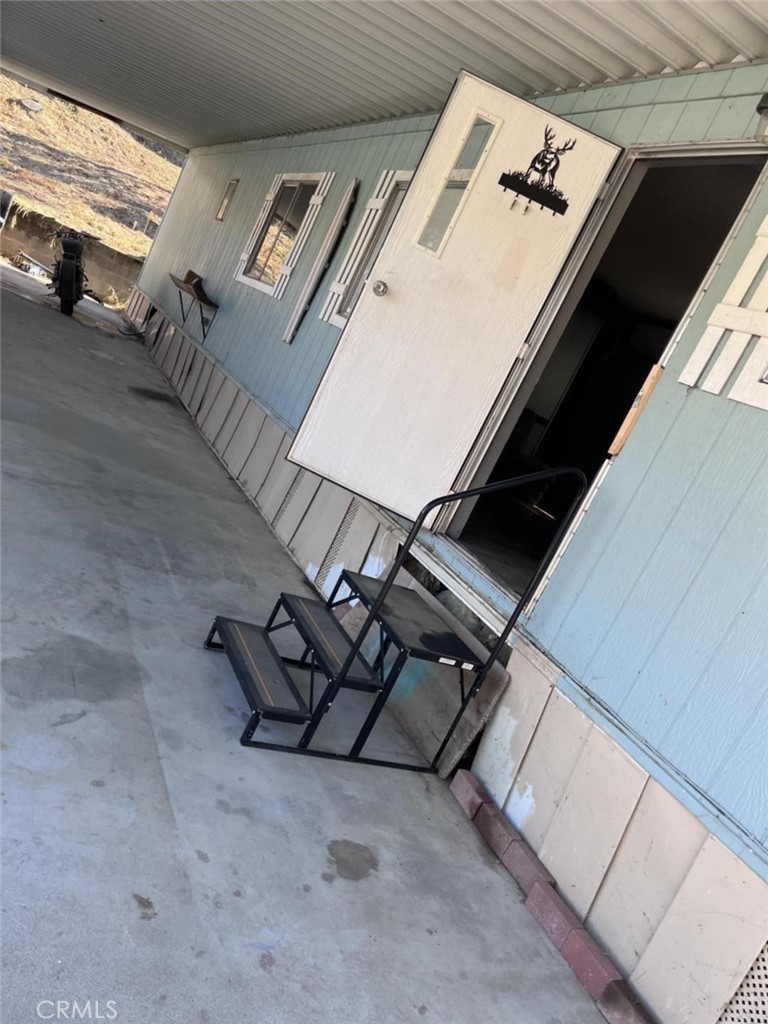 30367 E. Trimmer Springs Rd Space #16