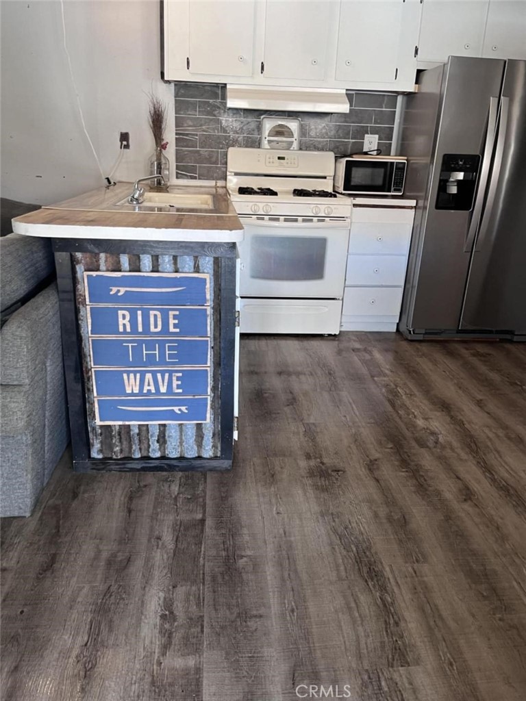 30367 E. Trimmer Springs Rd Space #16