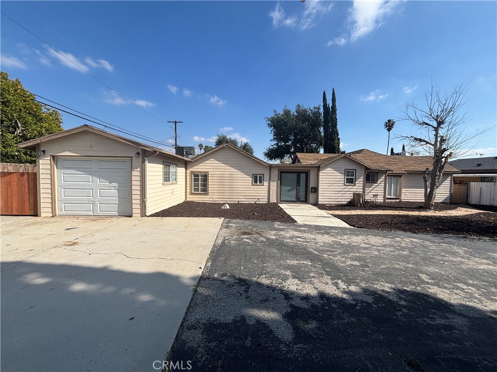 7006 Babcock Avenue
