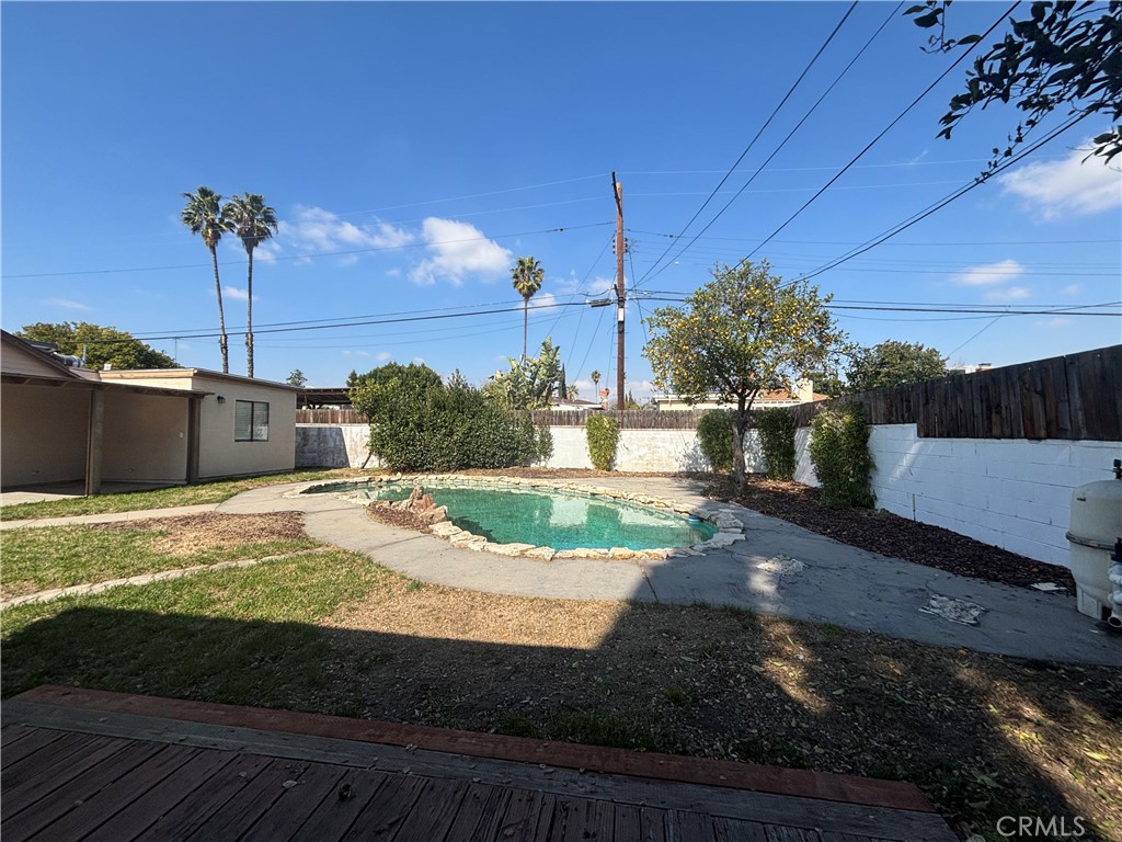 7006 Babcock Avenue