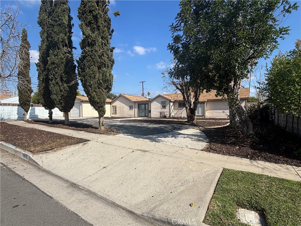 7006 Babcock Avenue