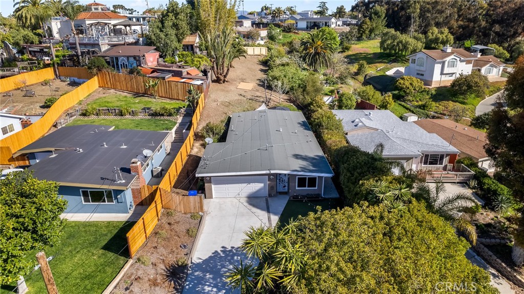 2824 Macdonald Street
