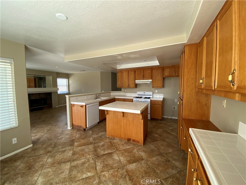 42851 Avenida Tigre