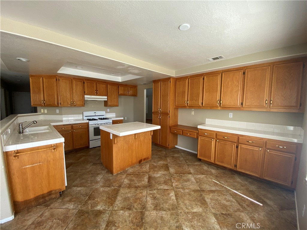 42851 Avenida Tigre
