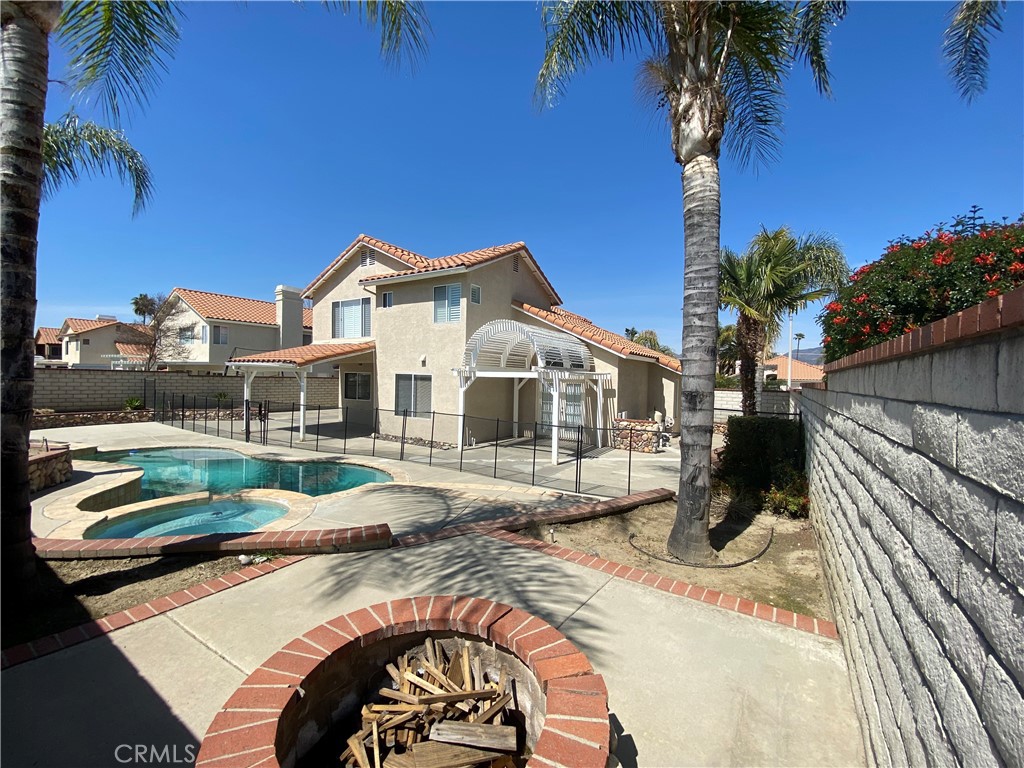 42851 Avenida Tigre