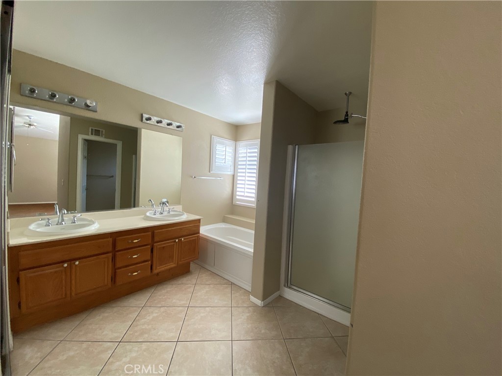 42851 Avenida Tigre