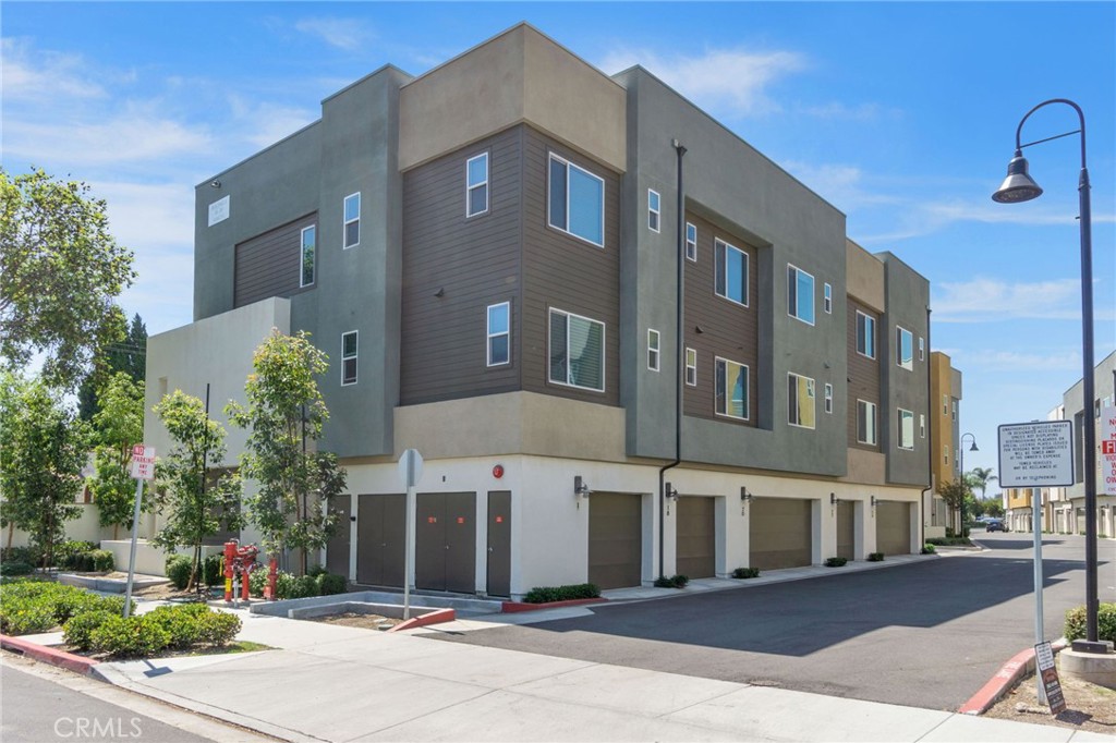 22 E Sunset Street