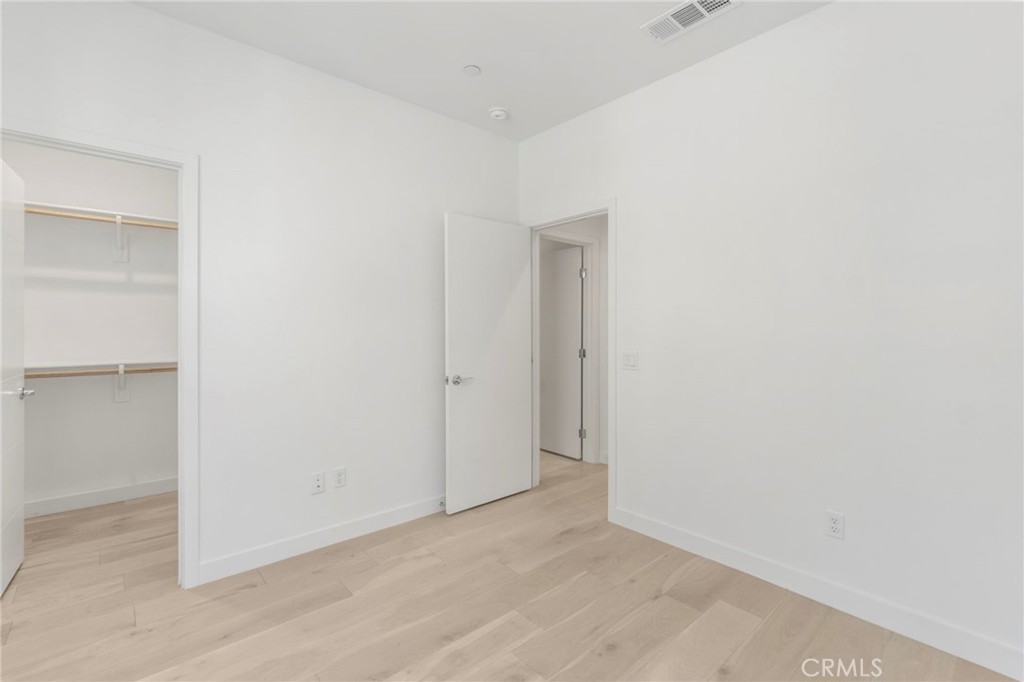 22 E Sunset Street