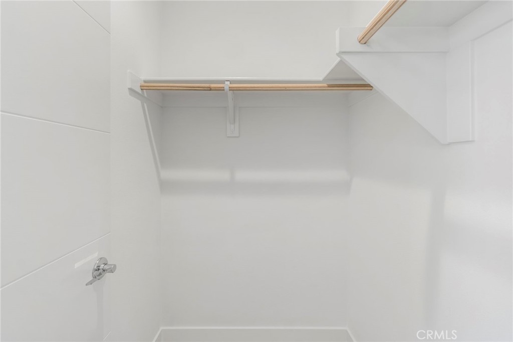 22 E Sunset Street