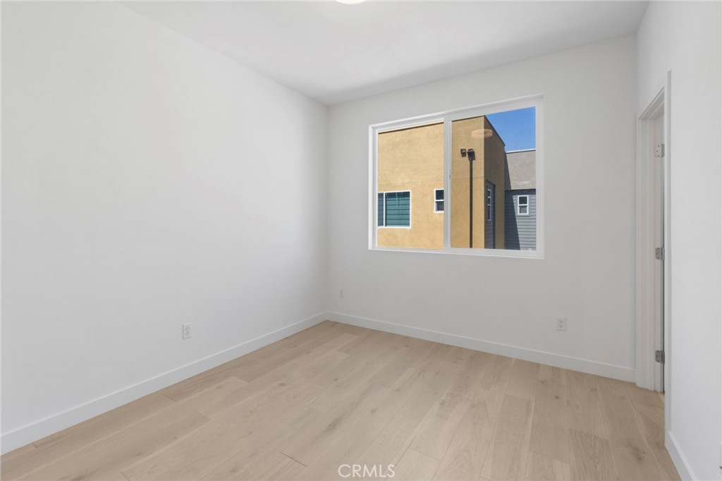 22 E Sunset Street