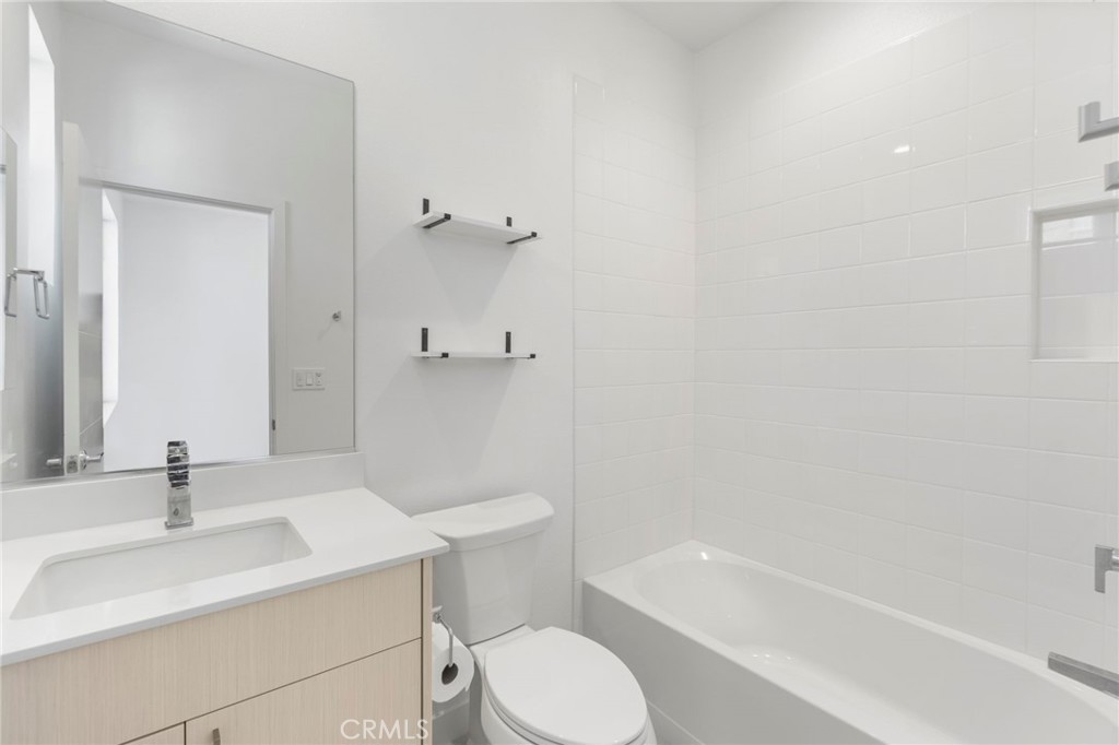 22 E Sunset Street