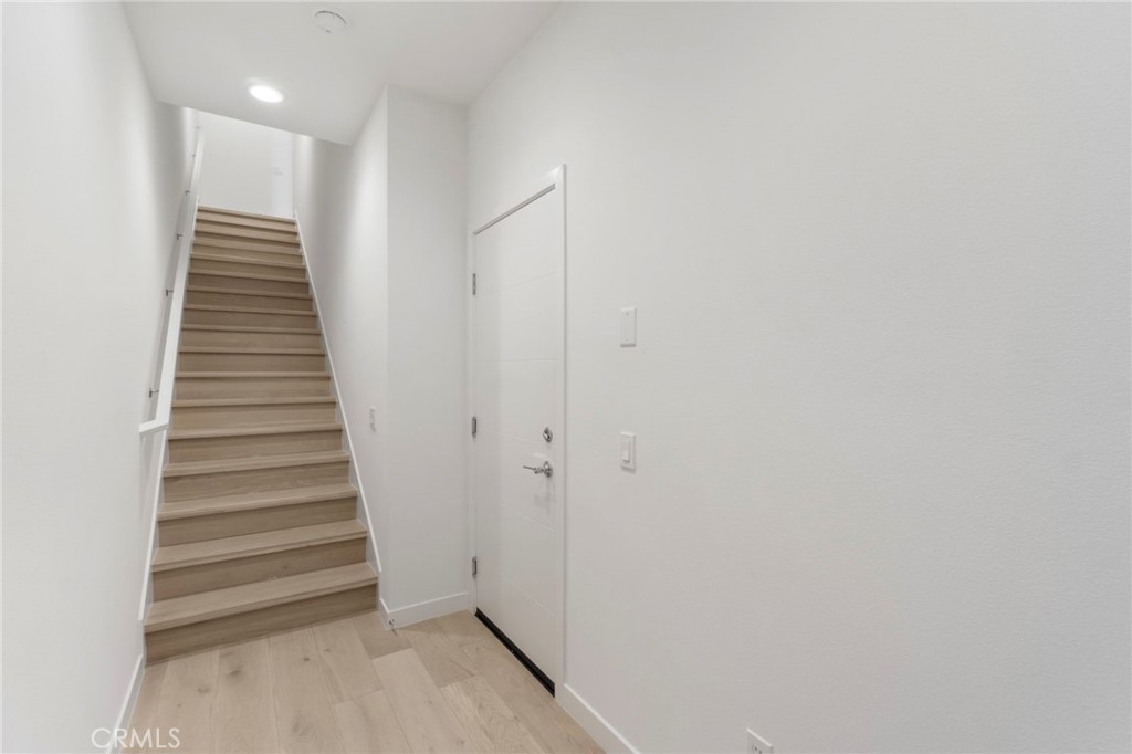 22 E Sunset Street