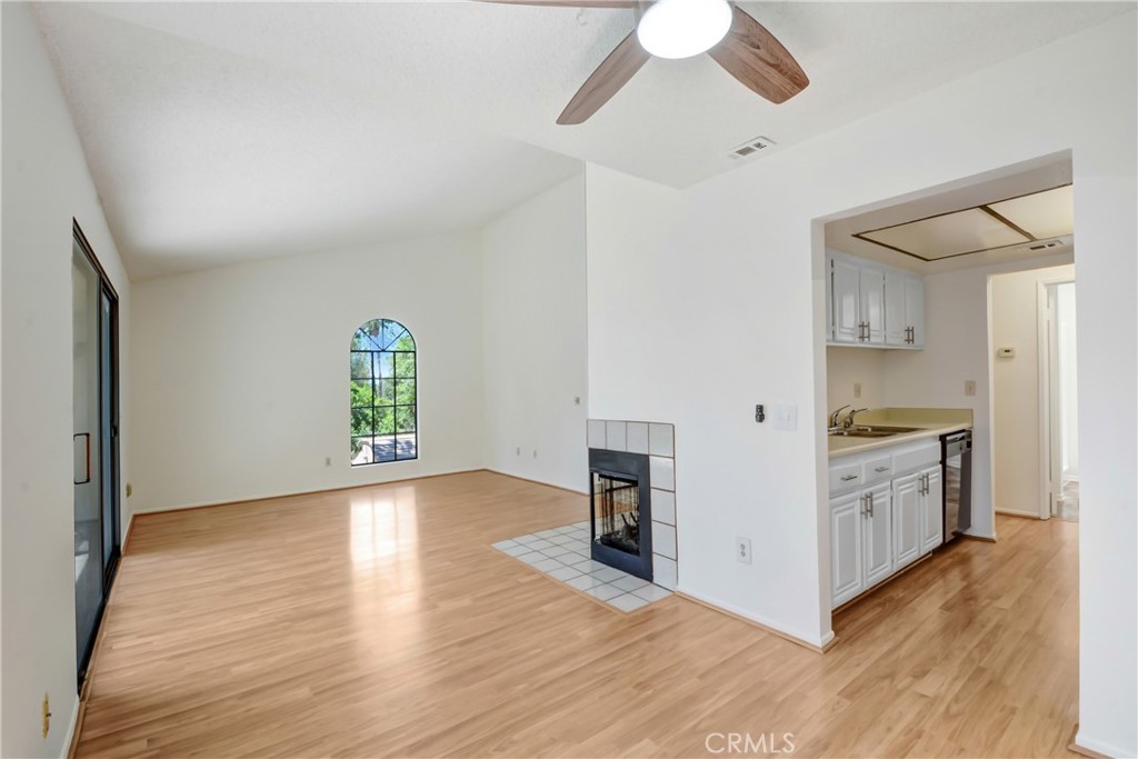 600 Central Avenue 372