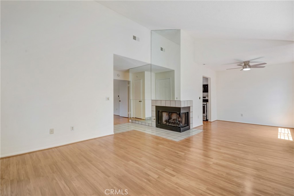 600 Central Avenue 372