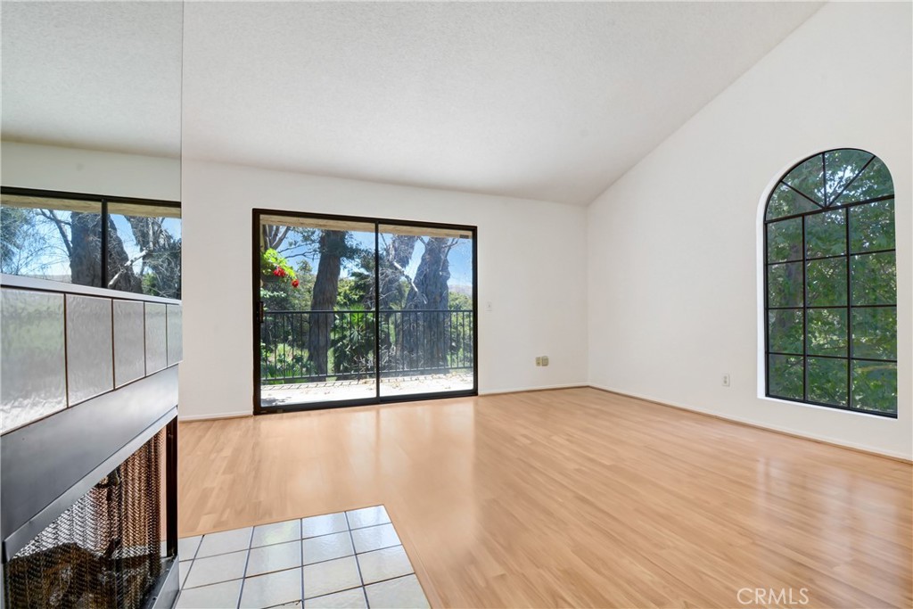 600 Central Avenue 372