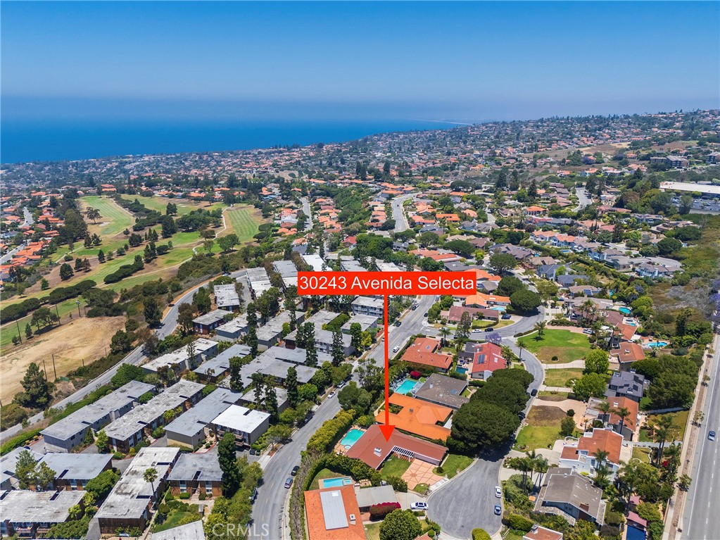 30243 Avenida Selecta
