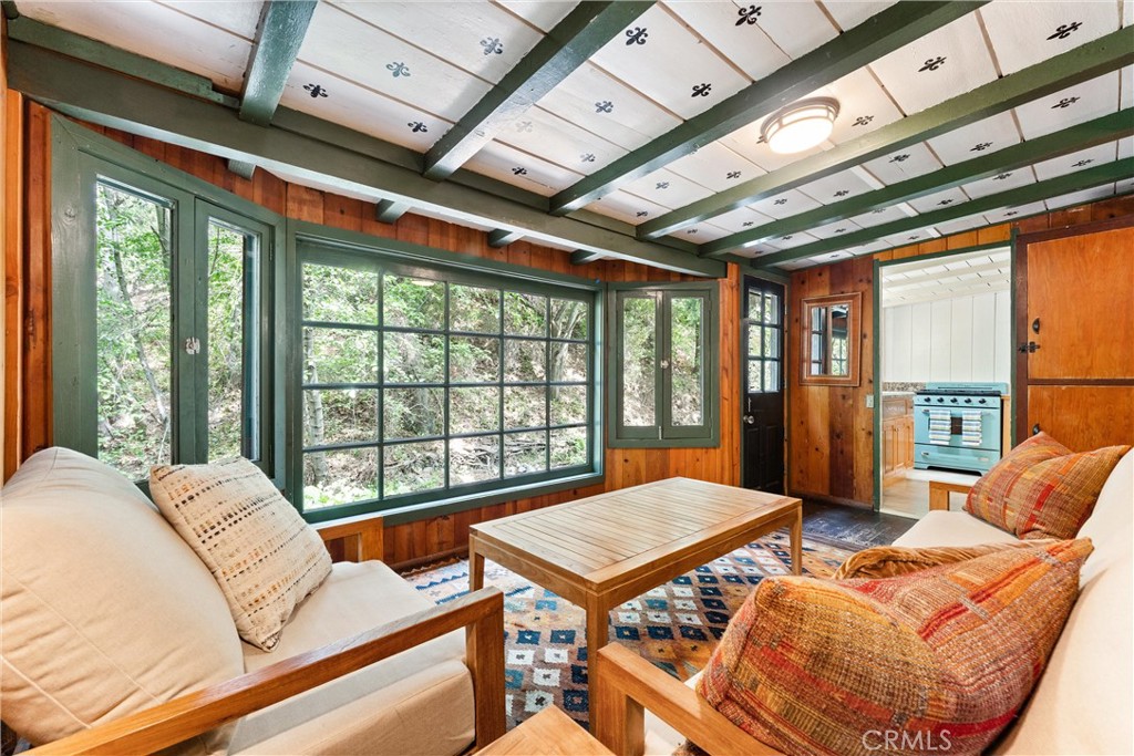 25 Hot Spring Canyon Rd