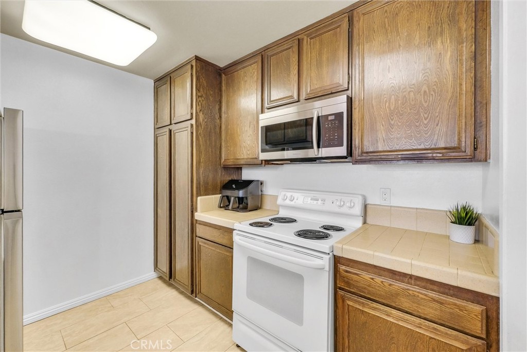 4170 Elm Avenue 304