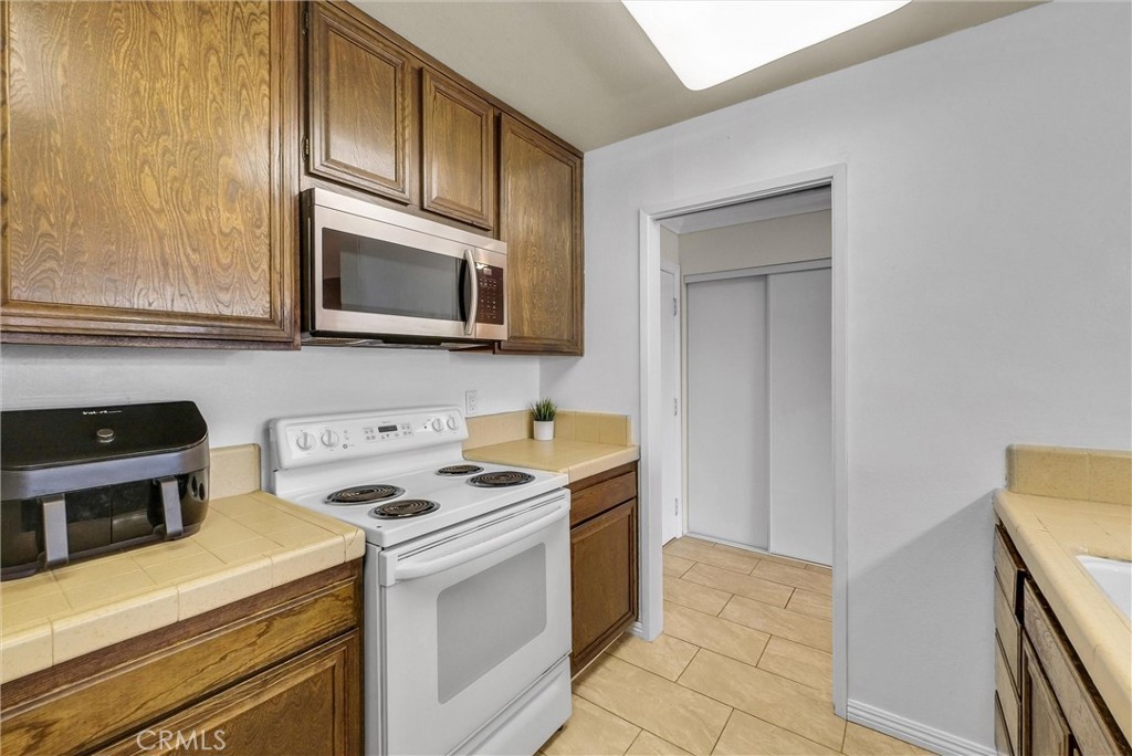 4170 Elm Avenue 304