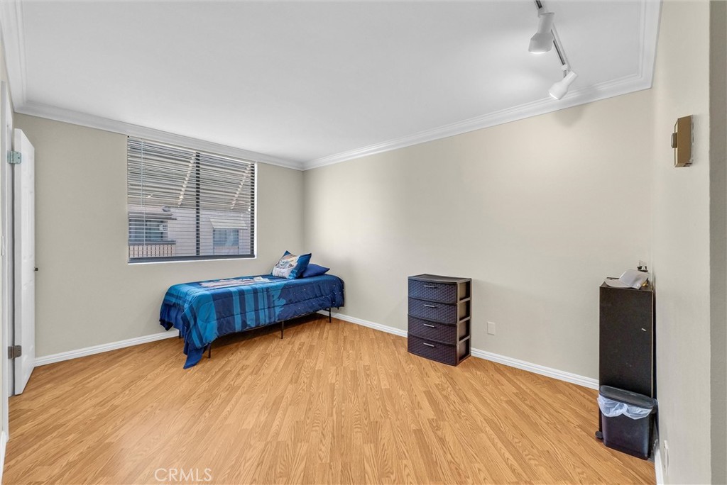 4170 Elm Avenue 304