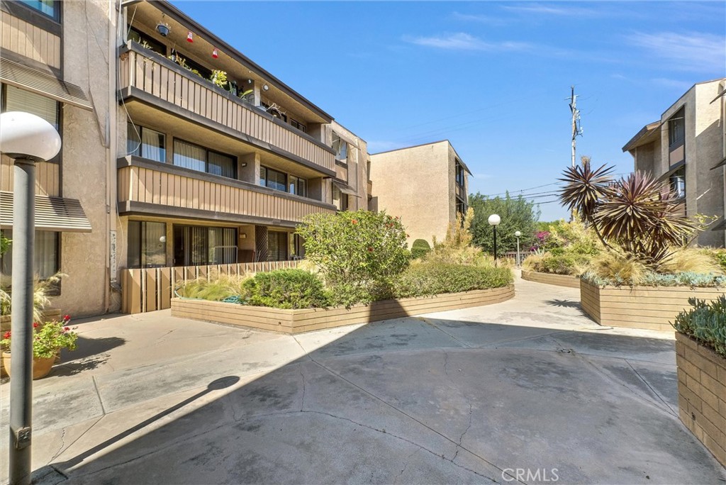 4170 Elm Avenue 304