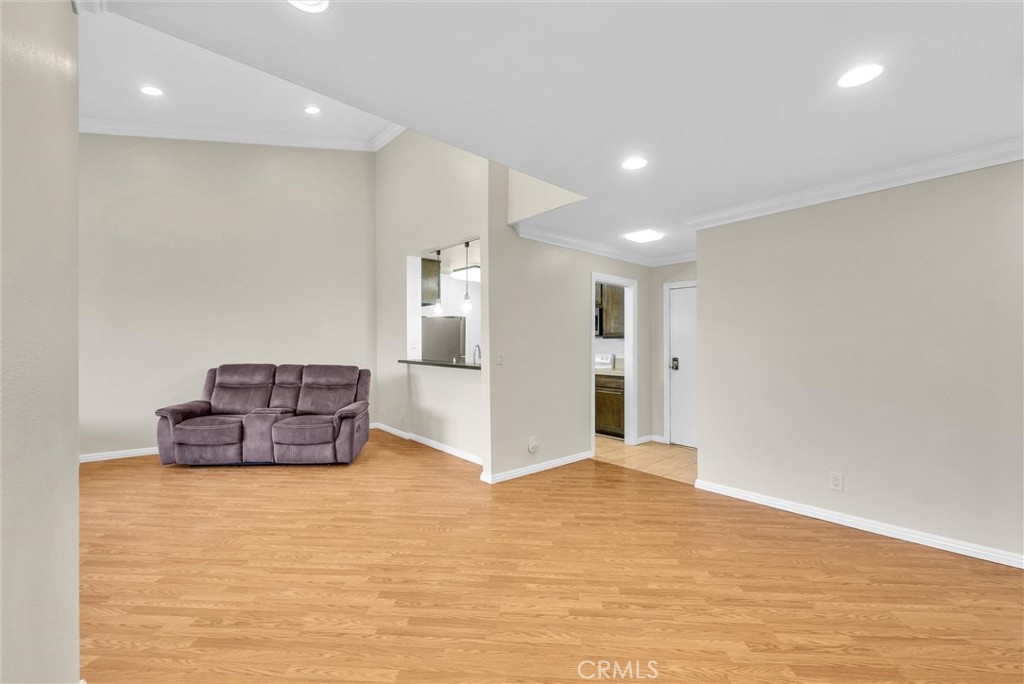 4170 Elm Avenue 304