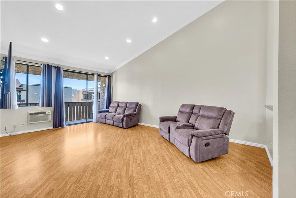 4170 Elm Avenue 304